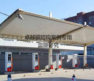 北京光澤橋中石油充電站午夜看黄片