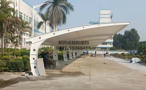 午夜看黄片施工過程