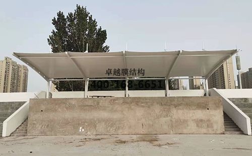 鄭州市天府路中學<font color='red'>膜結構看台</font>/頂棚工程動態